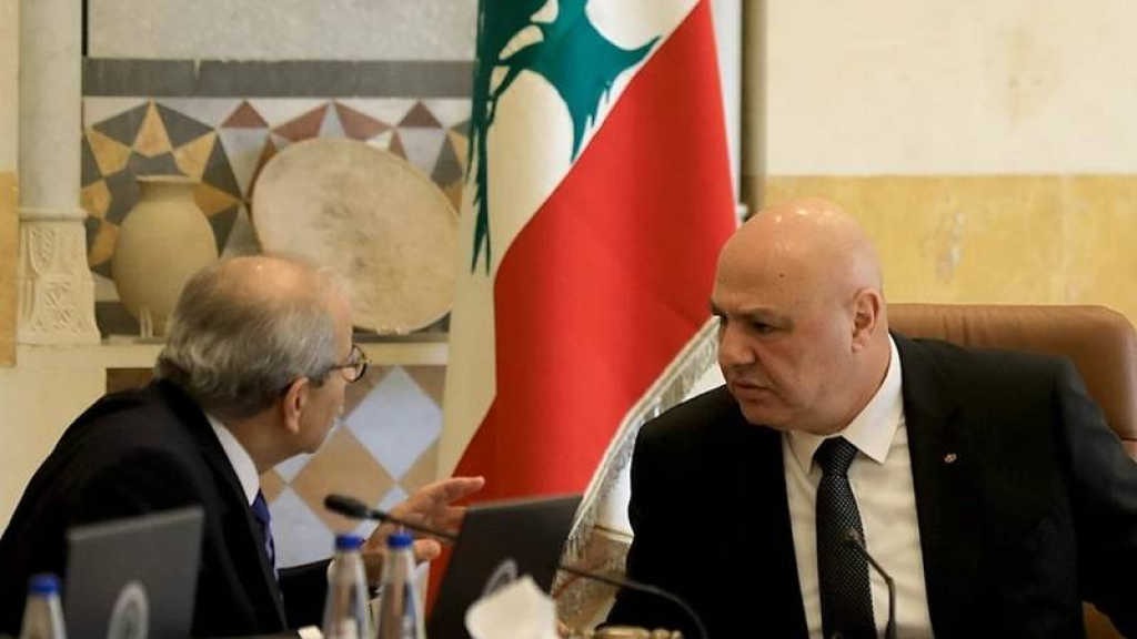 عون يقترح انتخابات نيابية مبكرة لتغيير الحكومة