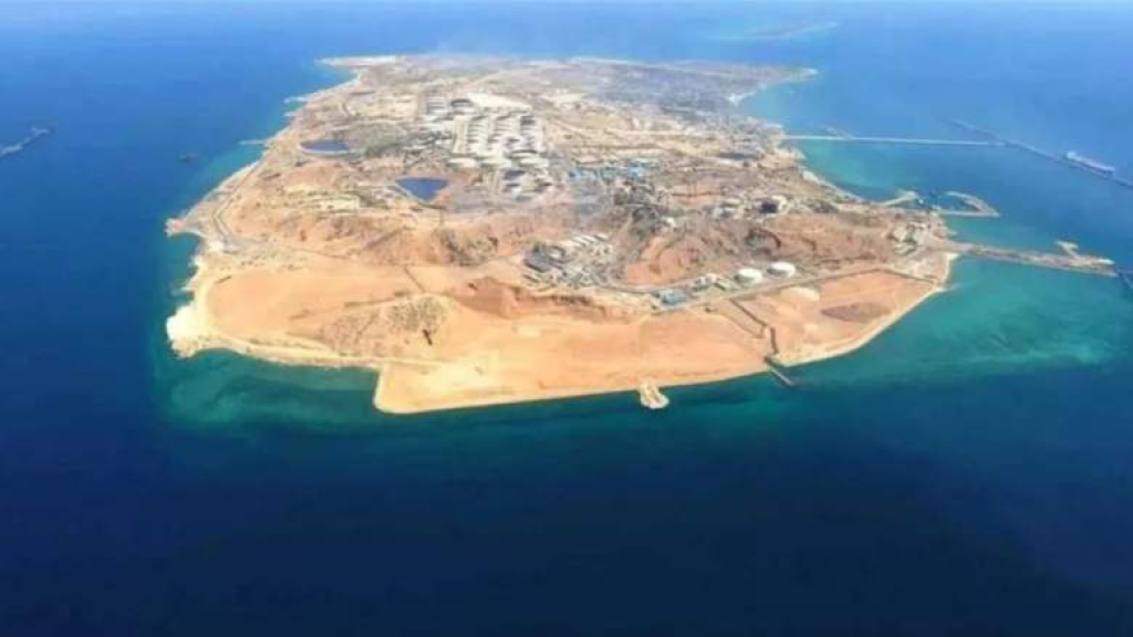 ترامب رفض السيطرة على “خارك” الإيرانية.. والسبب؟