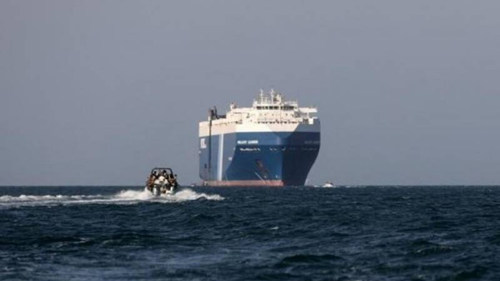 أنصار الله: كل الإنس والجن سيكونون عاجزين عن فتح باب المندب!