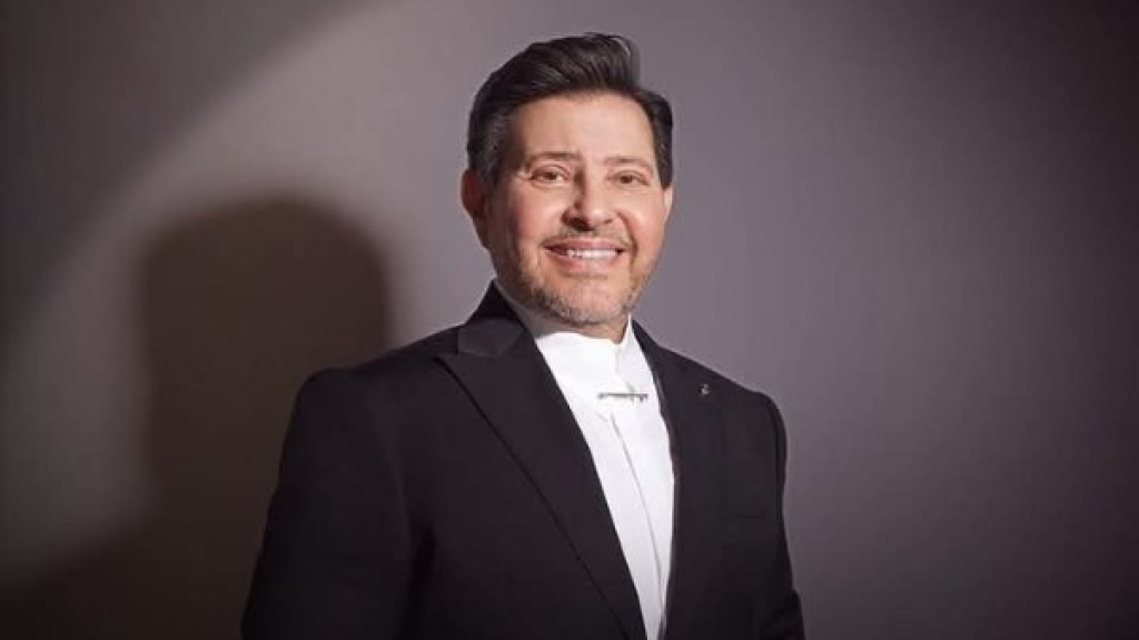 رسالة غامضة من صفحة هاني شاكر تُثير قلق الجمهور