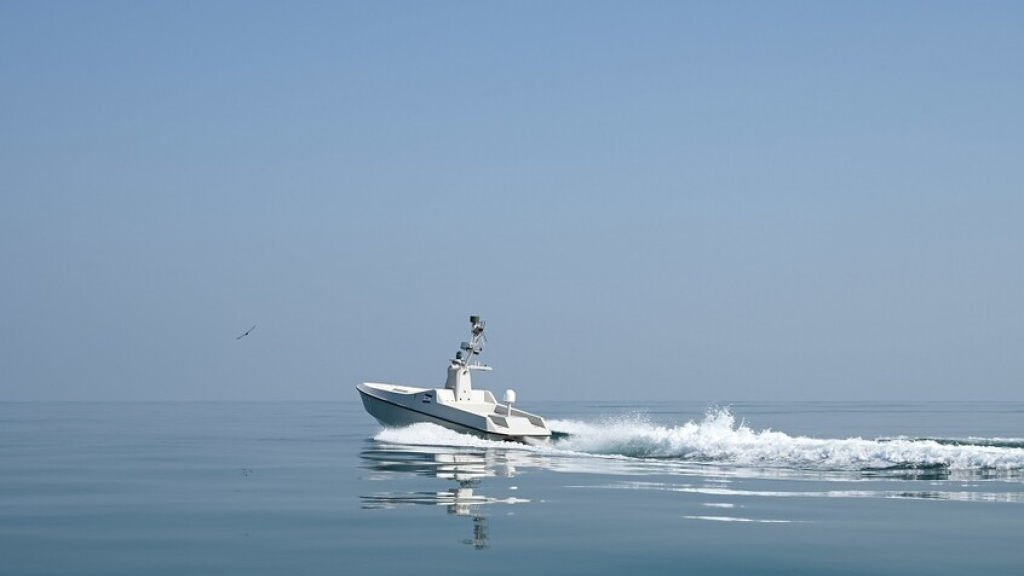 انقطاع “ستارلينك” يكشف خللاً في تشغيل الزوارق الأميركية!