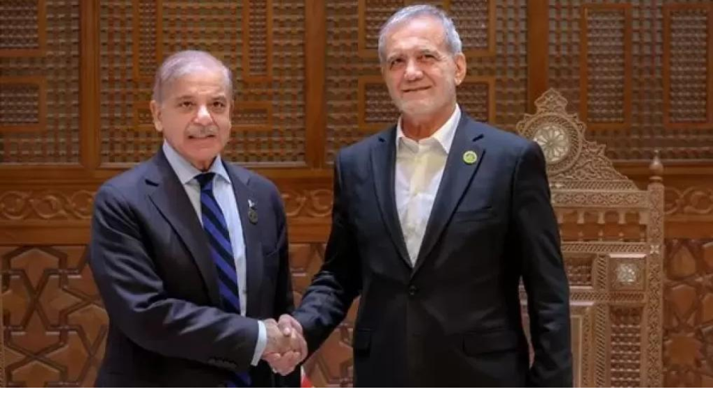 بدون إشارة لموعد المحادثات..تفاصيل اتصال بزشكيان وشهباز شريف