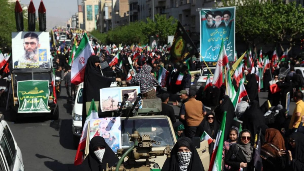 “قرصنة بحرية” وتهديد بالرد… طهران تتهم واشنطن بخرق الهدنة