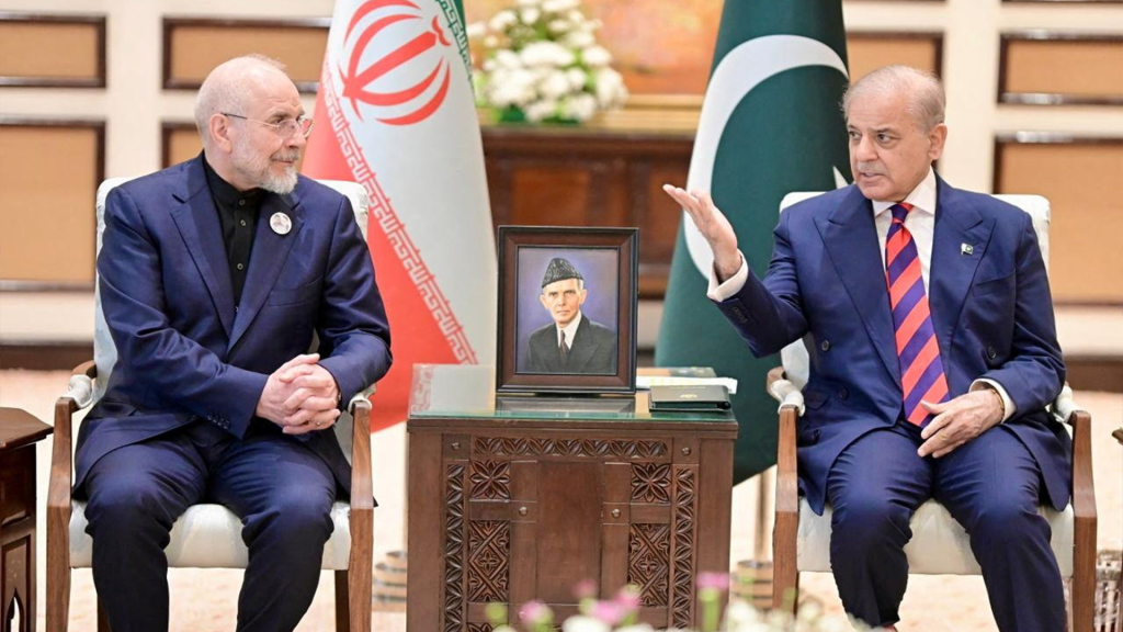 إنها ساعات عصيبة تمر بالعالم فماذا ستفعل باكستان؟