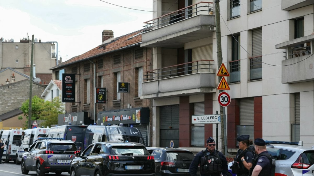 في ضواحي باريس… تفجير قنبلة من الحرب العالمية الثانية بعد إخلاء واسع للسكان