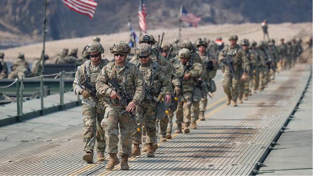 الخبير هينينغسن: فشلت الولايات المتحدة في محاولاتها لشن عمليات برية في إيران