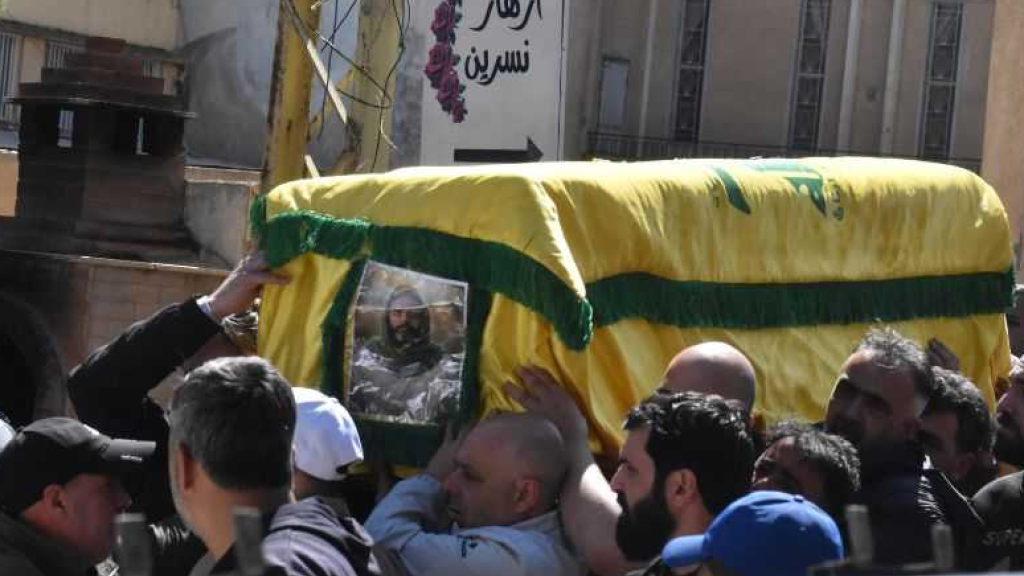 حزب الله وأهالي بلدة بريتال شيعوا الش.هيد المجاهد محمد علي صالح 