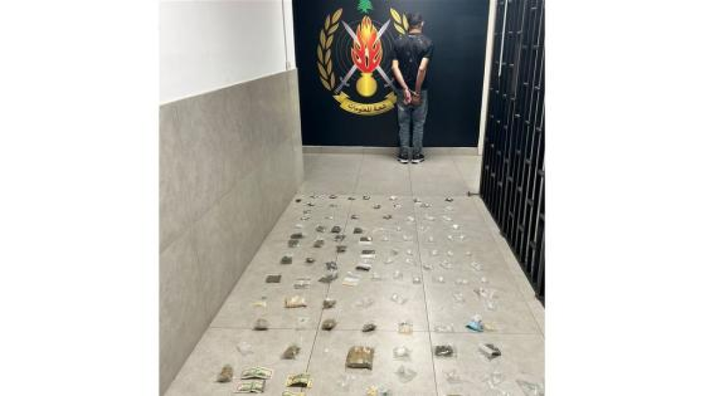 بالجرم المشهود.. شعبة المعلومات توقِف مروّج مخدّرات في رومية