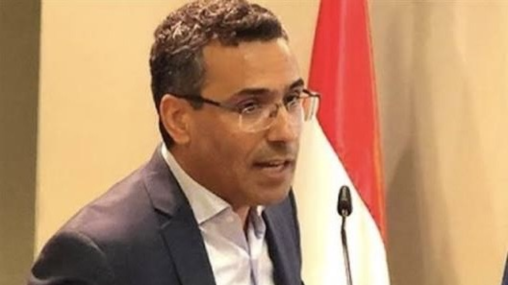 وزير الزراعة: لوقف رش مبيدات الأعشاب على جوانب الطرقات