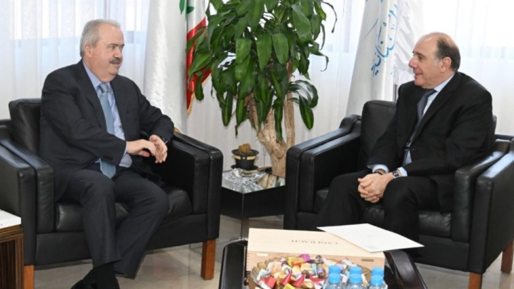 الوضع النقدي والمالي بين وزير المال وحاكم “المركزي”