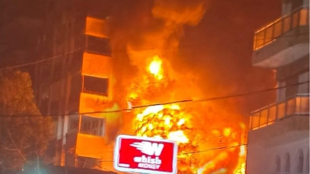 حريق في خلدة داخل بؤرة لتجميع المواد البلاستيكية