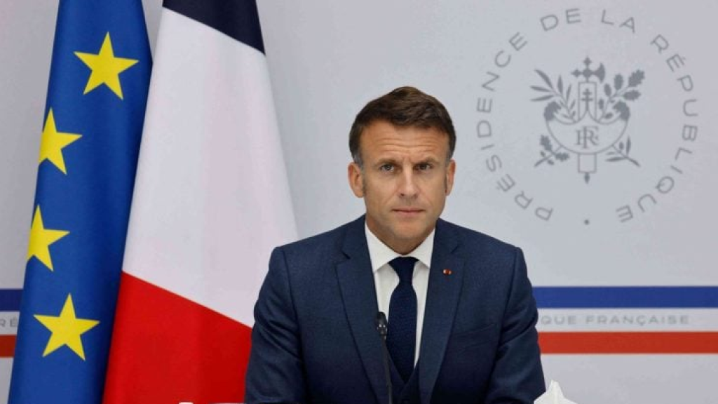 ماكرون يعلن نهاية مسيرته السياسية بعد 2027 ويفتح باب الغموض حول مستقبله