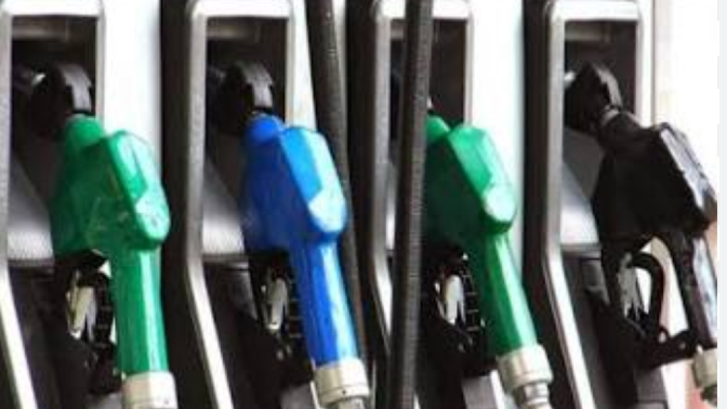 إرتفاع أسعار المحروقات يجرّ الإقتصاد نحو مزيد من التدهور: اللبنانيون قادمون نحو أزمة إجتماعية أعمق!