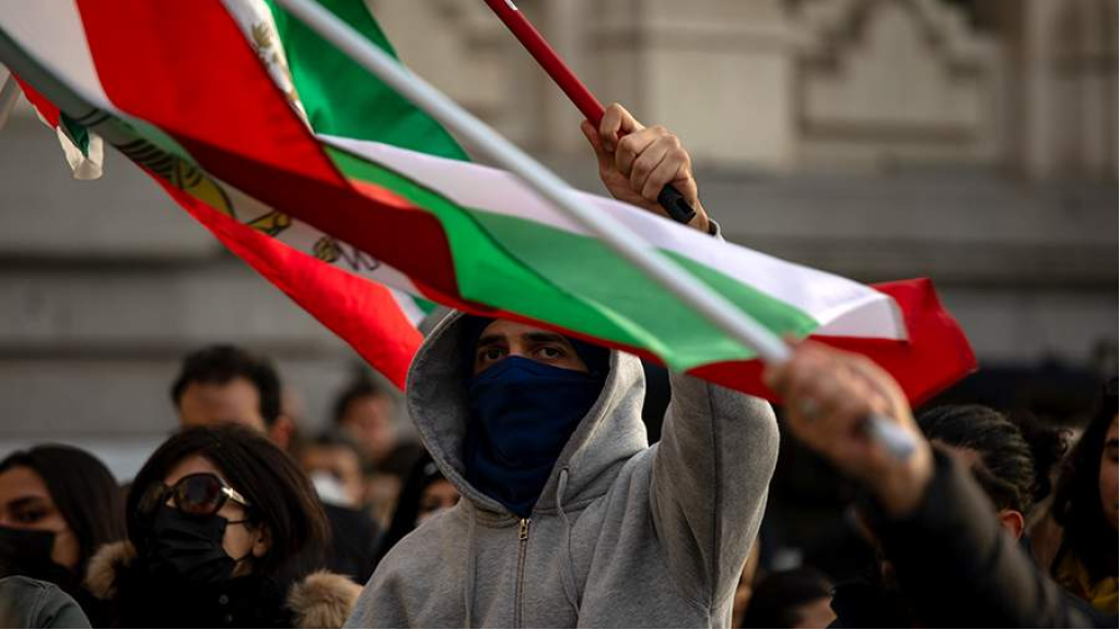 إيران تسبب أزمة بين إسبانيا وحلف الناتو