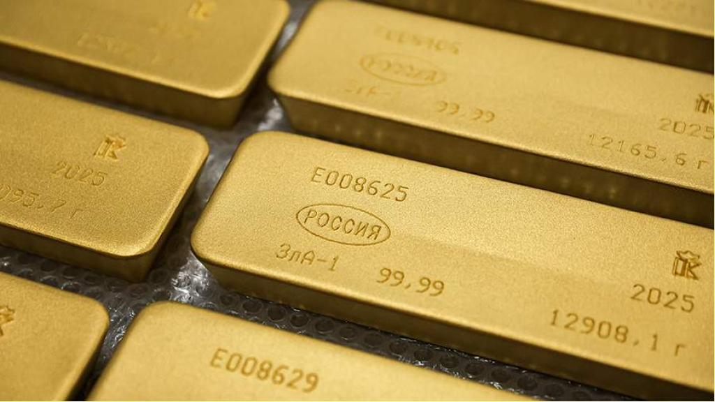 أسعار العقود الآجلة للذهب تنخفض إلى ما دون 4550 دولارًا لأول مرة منذ 30 مارس