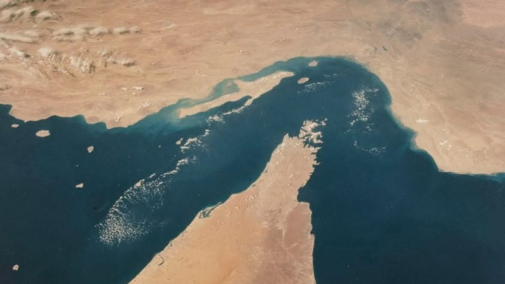 تحول جذري.. إيران تعلن منع عبور سفن الاحتلال وتضع الملاحة الدولية في 