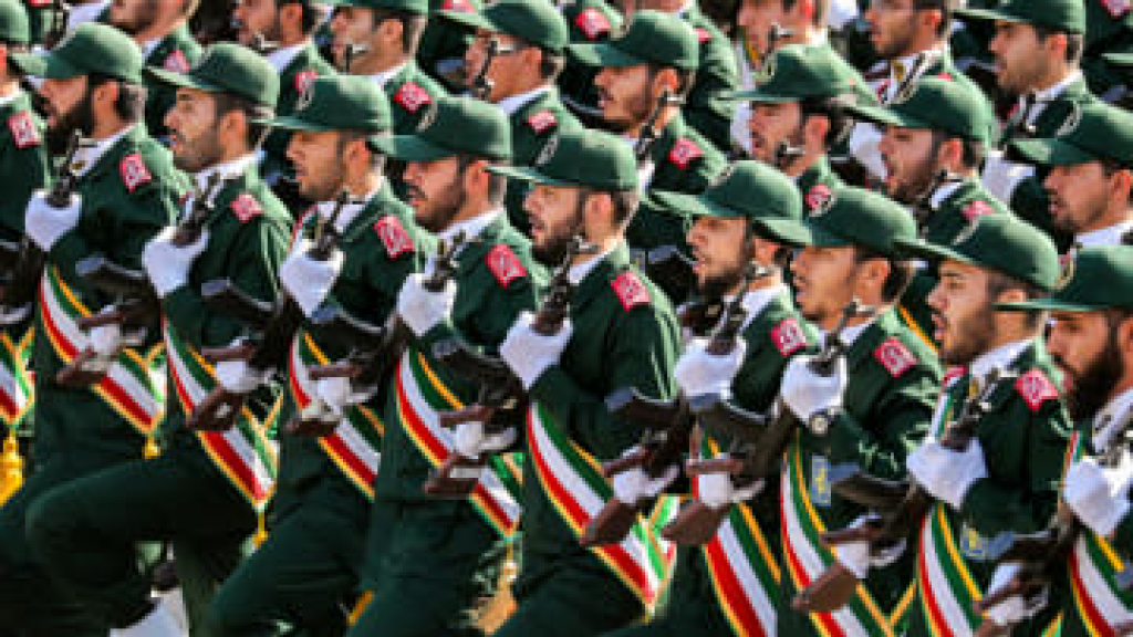 الحرس الثوري الإيراني يصدر تهديدا جديدا ويلوح بحرب أوسع