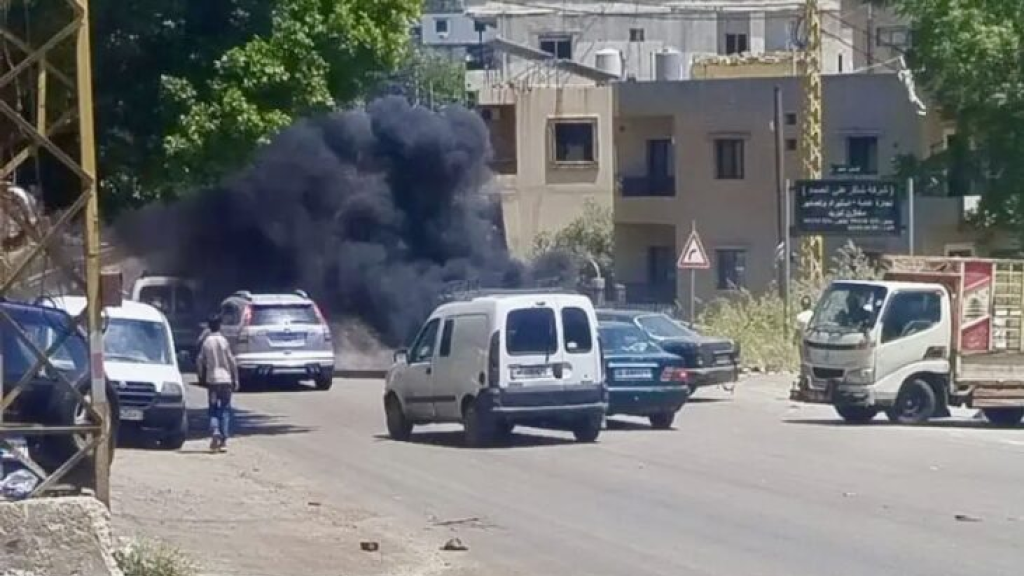 قطع طريق الضنية احتجاجاً على أوضاع موقوفي سجن رومية