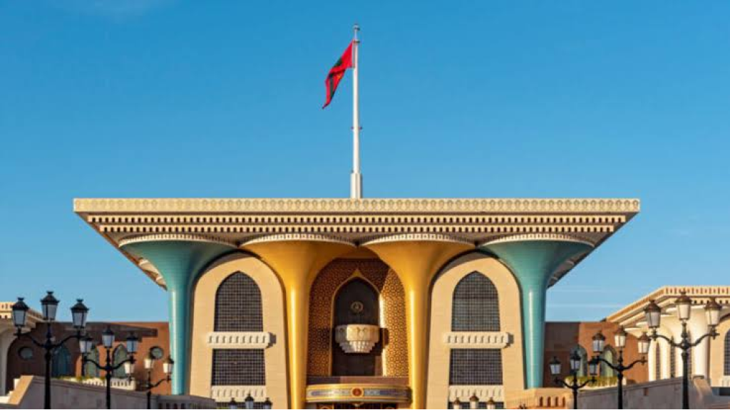 الخارجية العمانية”: رسالة عراقجي تناولت المحادثات الجارية.. وحرية الملاحة في هرمز