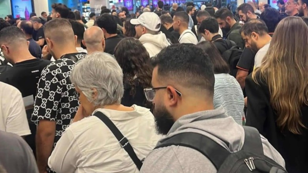  زحمة المطار حقيقية…الاف الوافدين خلال عطلة عيد الاضحى