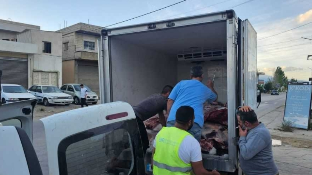 مبادرة إنسانية في البقاع الغربي: توزيع أضاحي العيد على 1500 عائلة نازحة