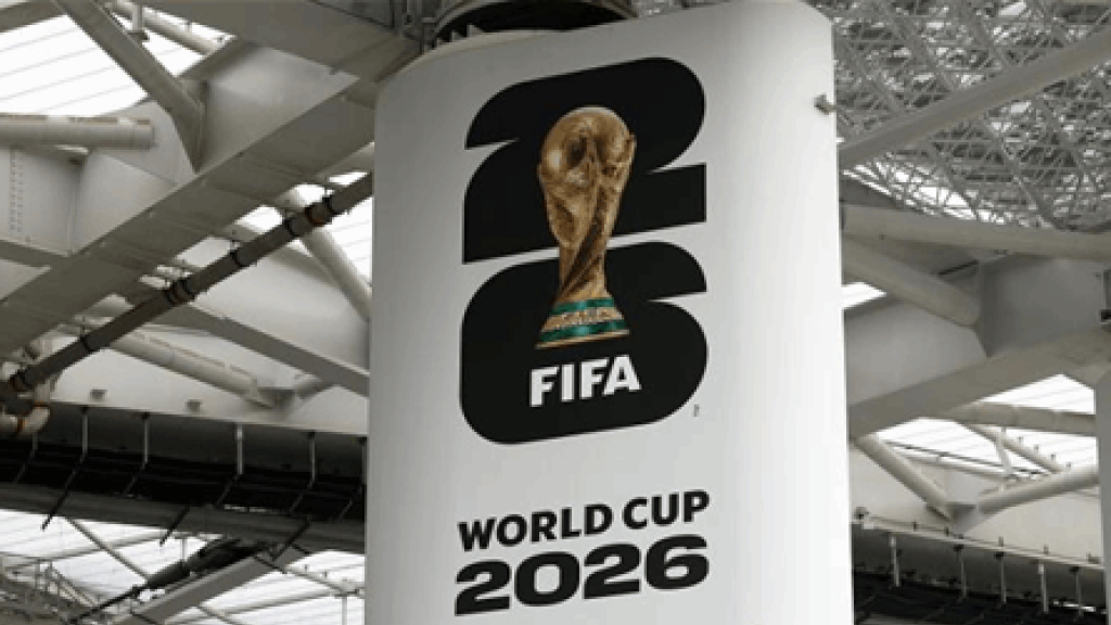 سباق تجاري ضخم في كأس العالم
