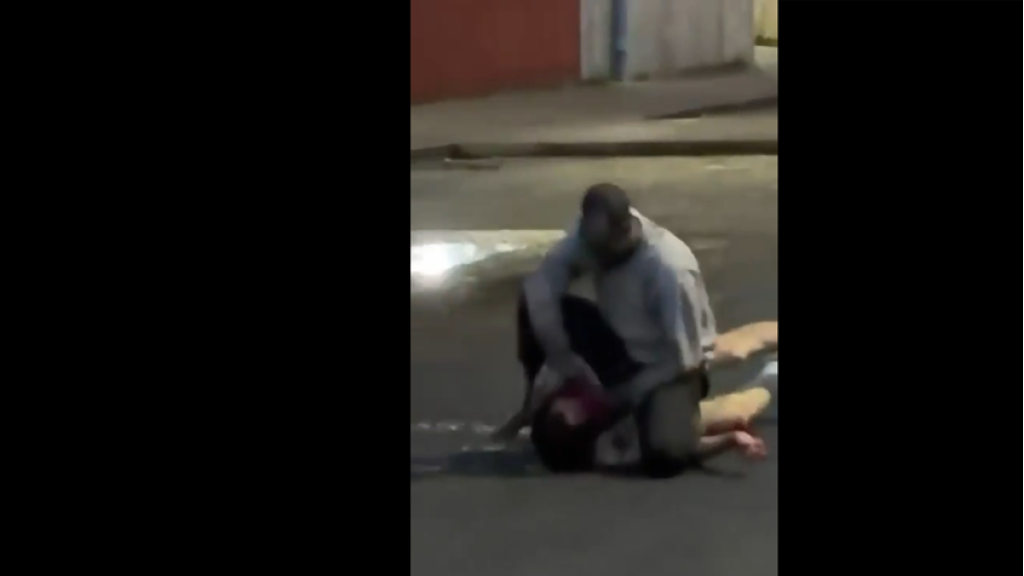 بريطانيا.. مهاجر يحاول قطع رأس رجل في الشارع 