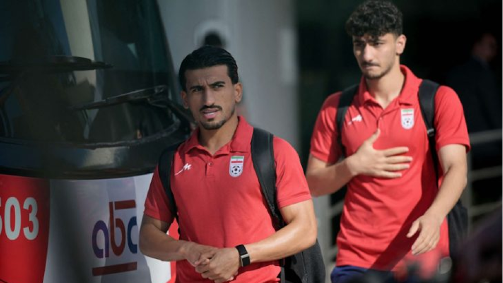 إيران تهدد بالانسحاب من مباريات كأس العالم إذا حدثت احتجاجات في الملاعب