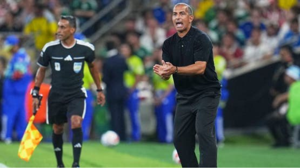 لموشي ليس الأول.. منتخبات أطاحت بمدربيها خلال كأس العالم