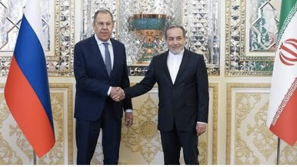 عراقجي للافروف: اعتداءات “إسرائيل” على لبنان يجب أن تتوقف