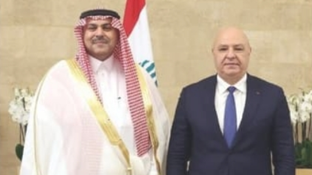 عون تسلم اوراق اعتماد سفراء السعودية والجزائر وسويسرا