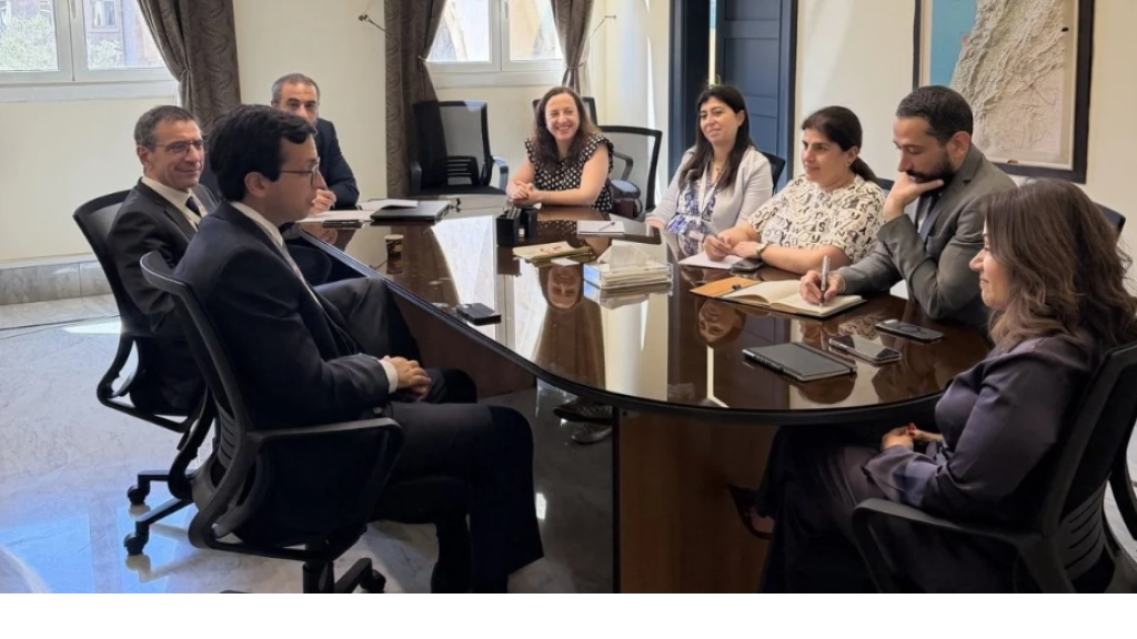 قوانين المصارف والفجوة المالية على طاولة حنين السيد وصندوق النقد