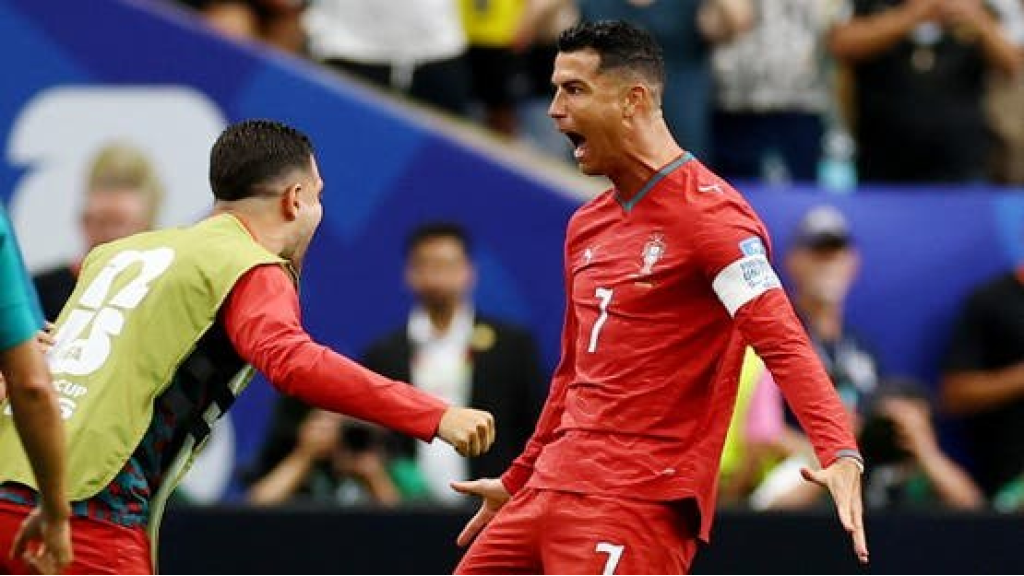رونالدو يتفوق على ميسي برقم تاريخي غير مسبوق في كأس العالم