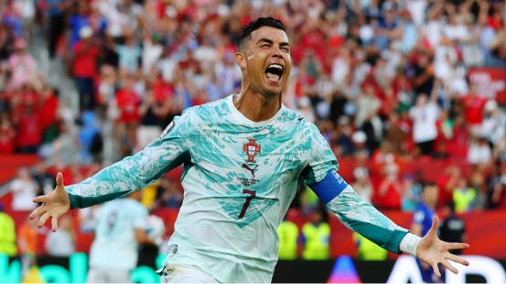 رونالدو يدخل تاريخ كأس العالم مرتين في مباراة واحدة