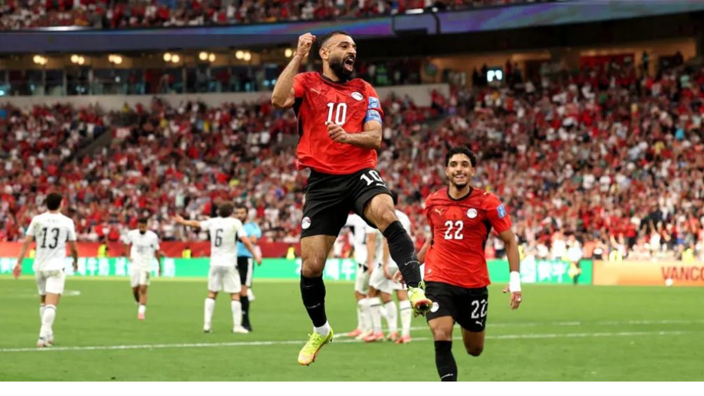 النجوم يحتفلون بفوز منتخب مصر التاريخي في كأس العالم (فيديو)