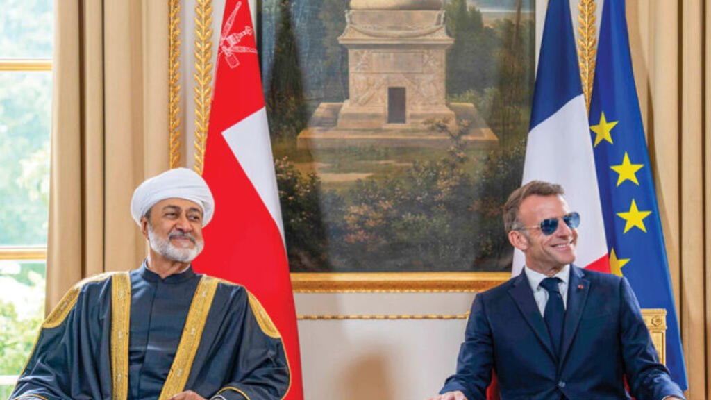 بعد التقارب العماني الفرنسي.. إيران تشدد موقفها وتحذر فرنسا وبريطانيا من أي تحرك في مضيق هرمز