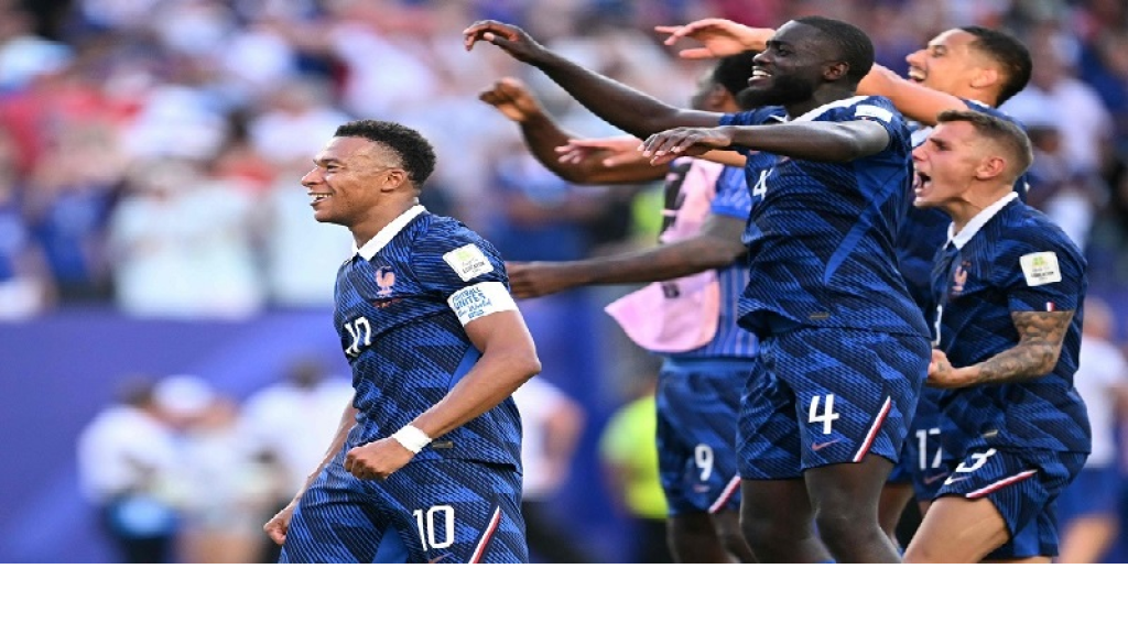 فرنسا تهزم الباراغواي وتضرب موعداً مع المغرب بثمن نهائي مونديال 2026