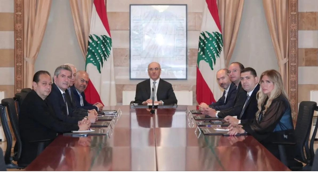 الحجار يعرض مع المحافظين الأوضاع العامة