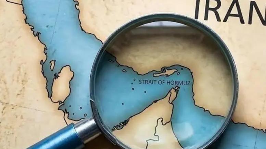 ارتفاع علاوات التأمين البحري لعبور مضيق هرمز