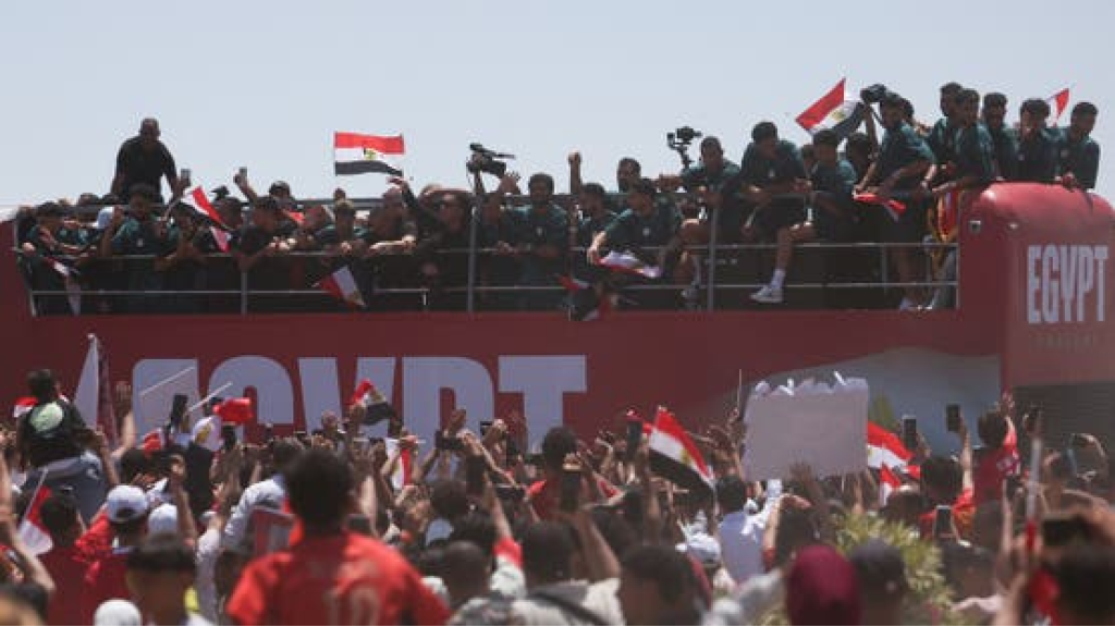  الآلاف يحتفون بمنتخب مصر بعد أفضل مشاركة في تاريخ كأس العالم