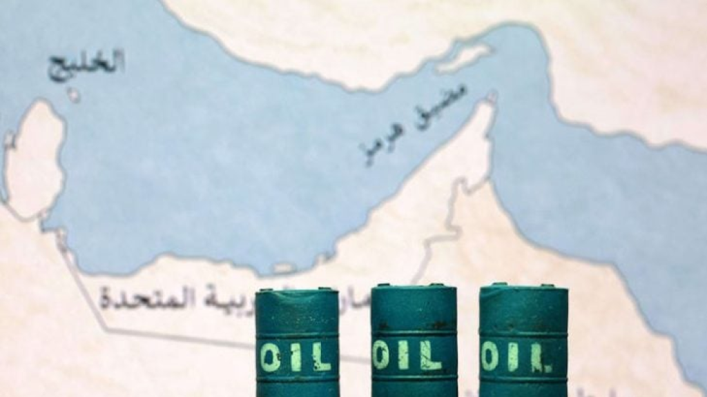 النفط يرتفع بأكثر من 4% مع إعلان ترامب إعادة فرض حصار بحري على إيران