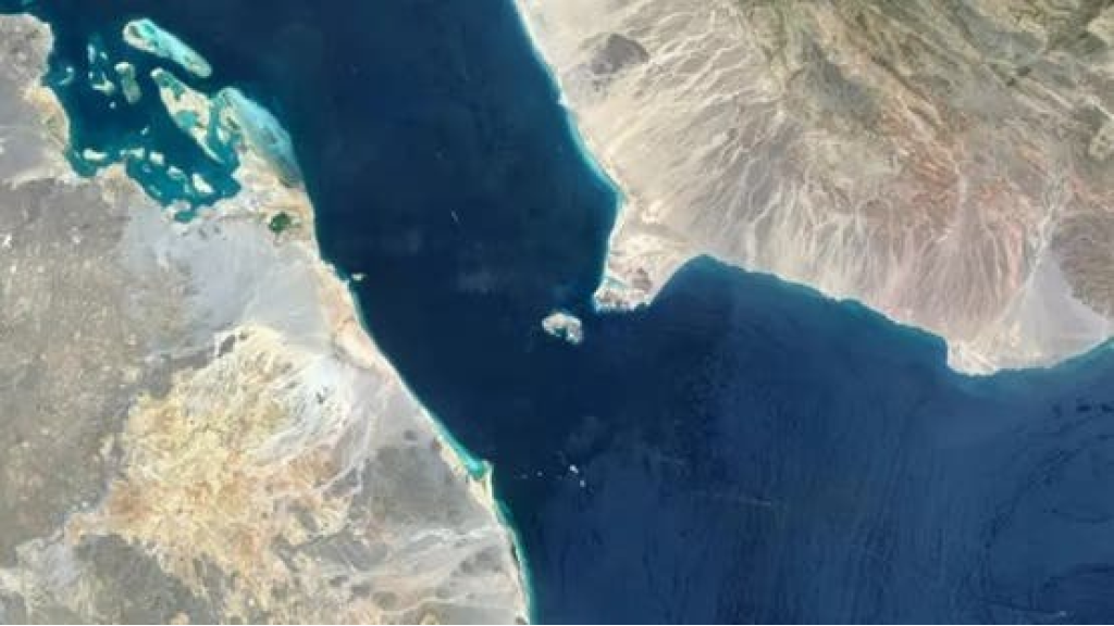 تقارير: إيران تطلب من الحوثيين الاستعداد لإغلاق باب المندب