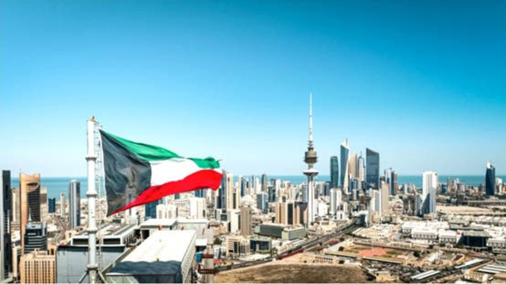 الكويت: هجوم إيراني يستهدف محطة كهرباء وتحلية مياه