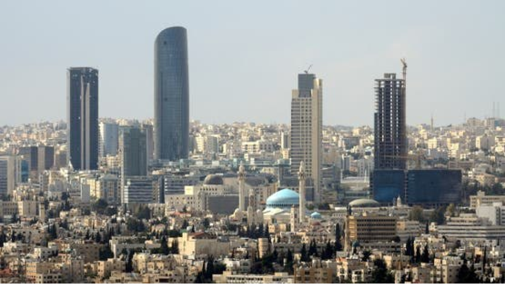 الجيش الأردني يعترض 3 صواريخ إيرانية وسقوط رابع بمنطقة نائية