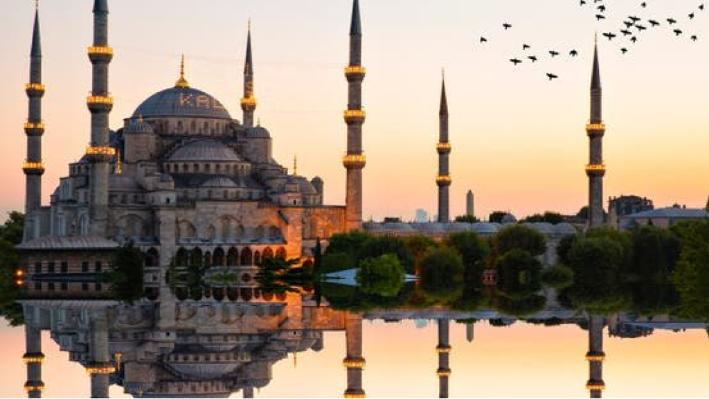 تركيا.. تحقيقات بعد تسمم جماعي لسياح روس