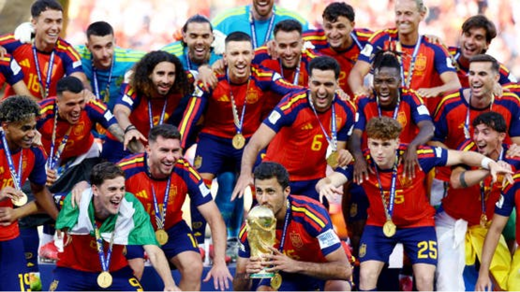الفيفا تنشر صورة أبطال كأس العالم 2026 بدون ترامب