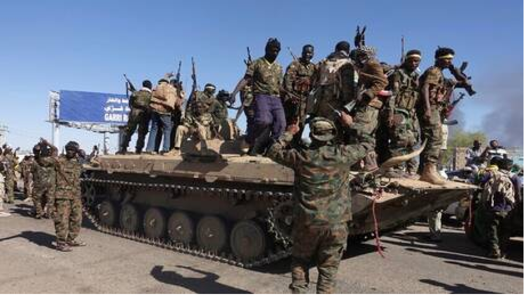 السودان: حرب بلا سقف وتحركات دولية لوقفها تتعثر وسط ضغوط وتهديد بالعقوبات
