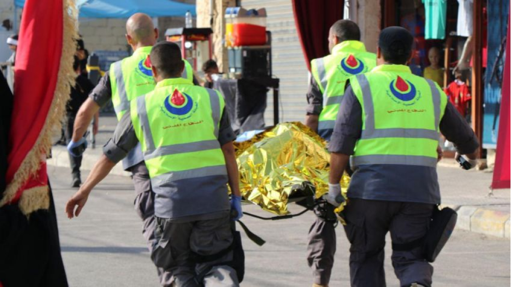  العدو الإسرائيلي يستهدف مسعفين أثناء أداء واجبهم الإنساني في النبطية الفوقا