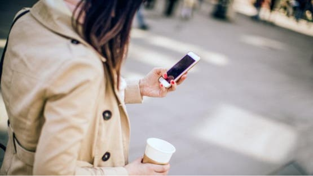 اترك هاتفك بالمنزل في المرة المقبلة التي تخرج فيها للمشي لهذا السبب