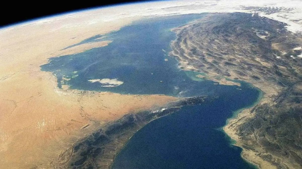 بطلب أميركي... قيود أوروبية على صور هرمز الفضائية